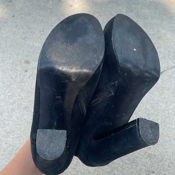 Black guess boots - Picture 3 of 3